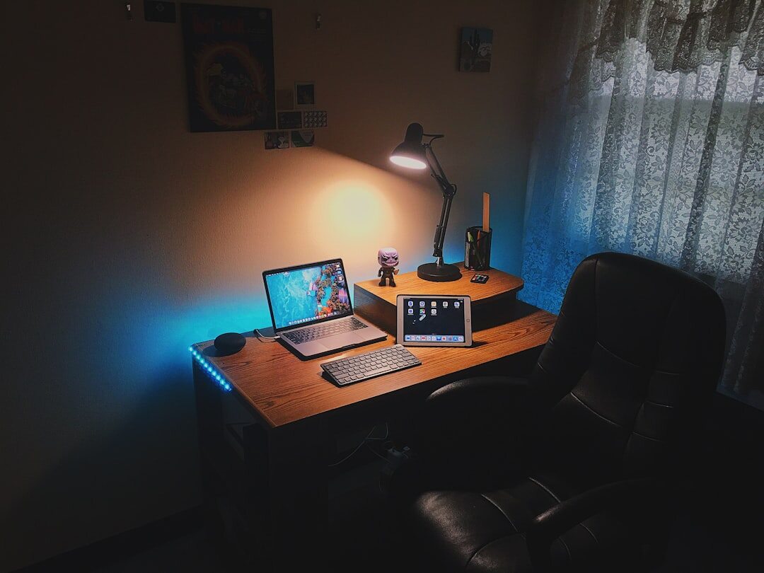 blog writing desk setup